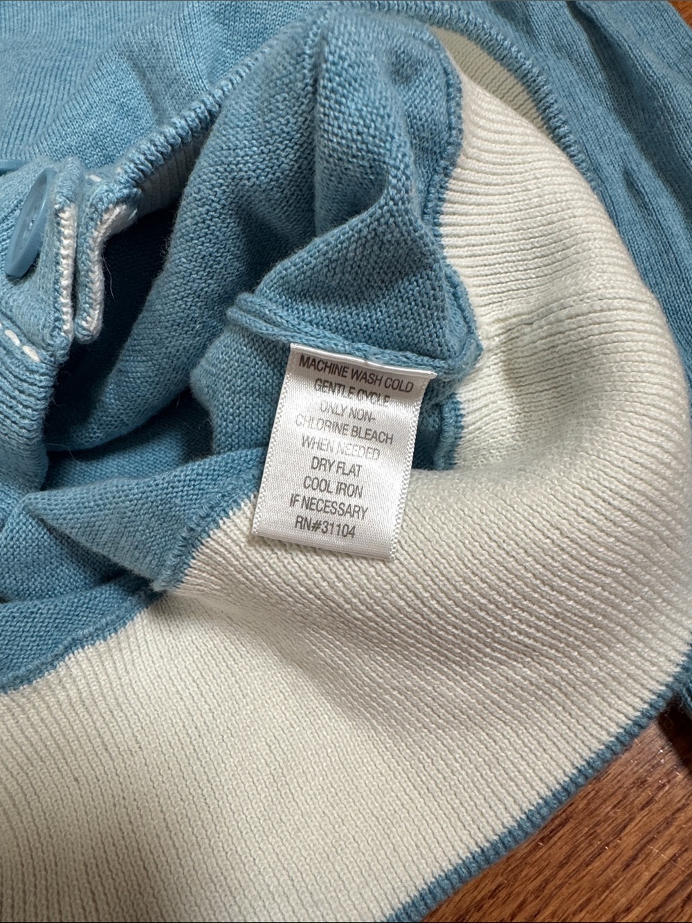 Madison Blue-Green Button Front V-Neck Cardigan size M - Picture 8 of 8